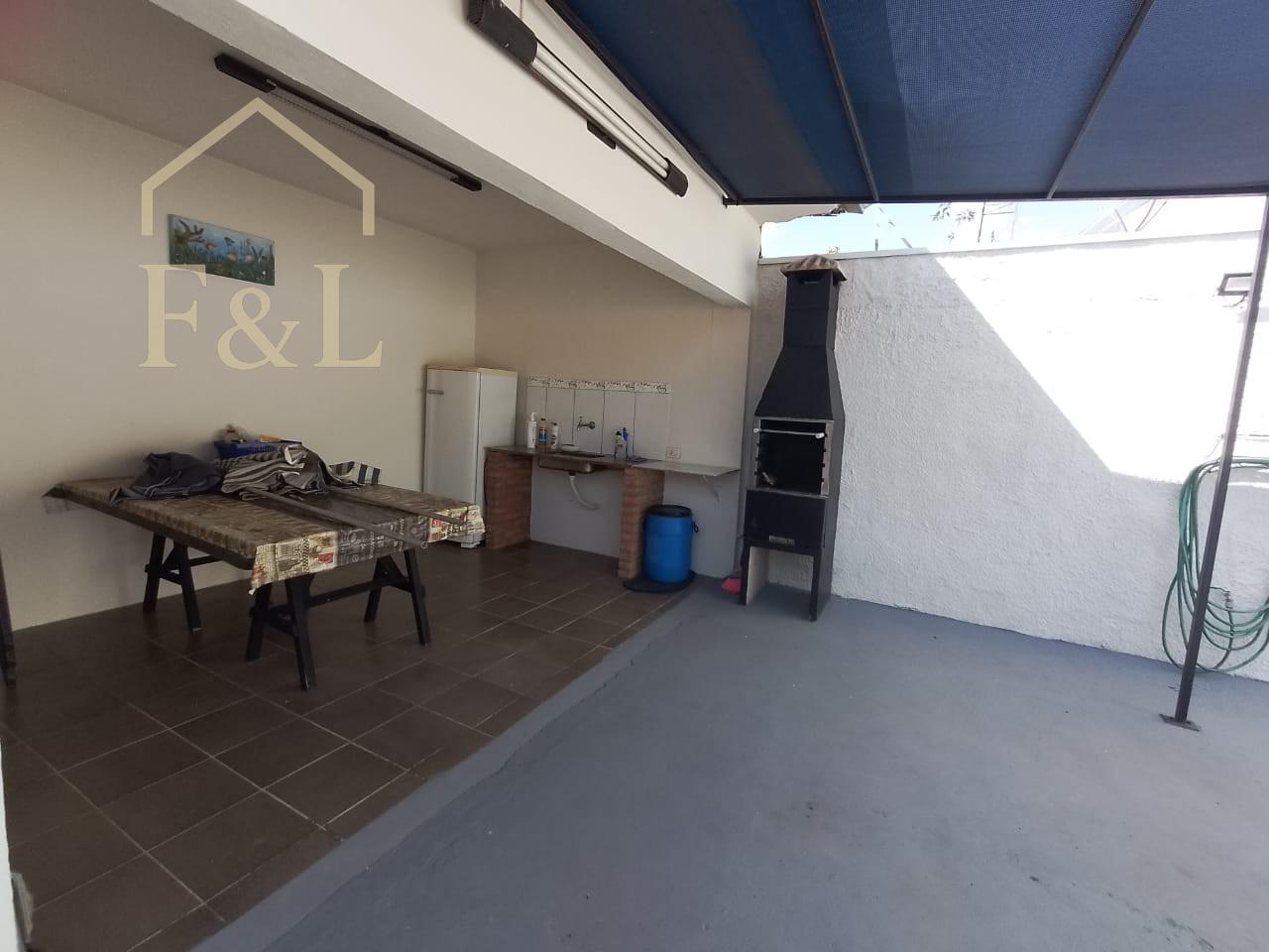 Casa, 3 quartos, 228 m² - Foto 3