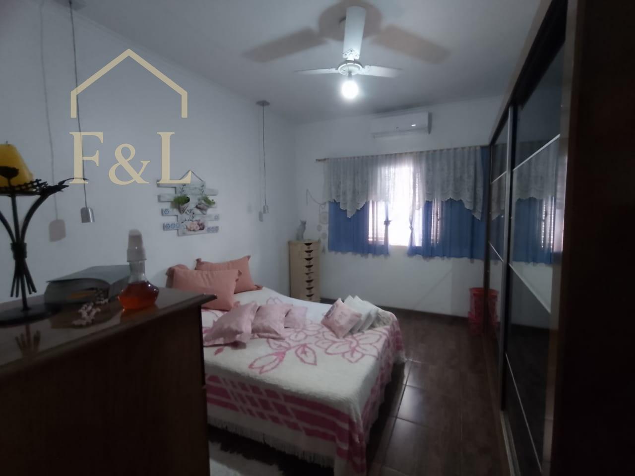 Casa, 3 quartos, 228 m² - Foto 18