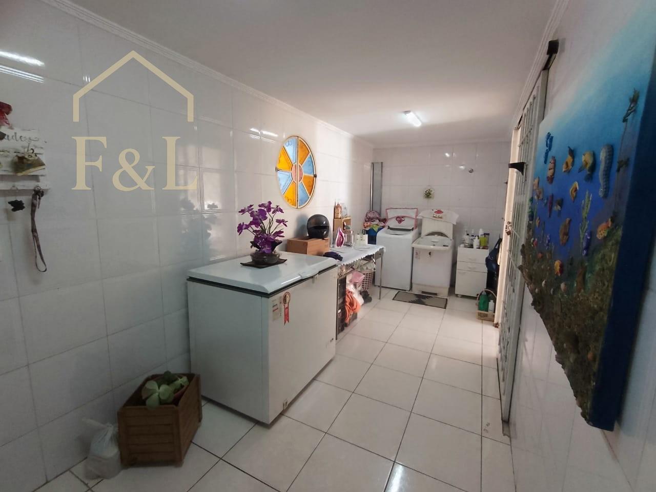 Casa, 3 quartos, 228 m² - Foto 25