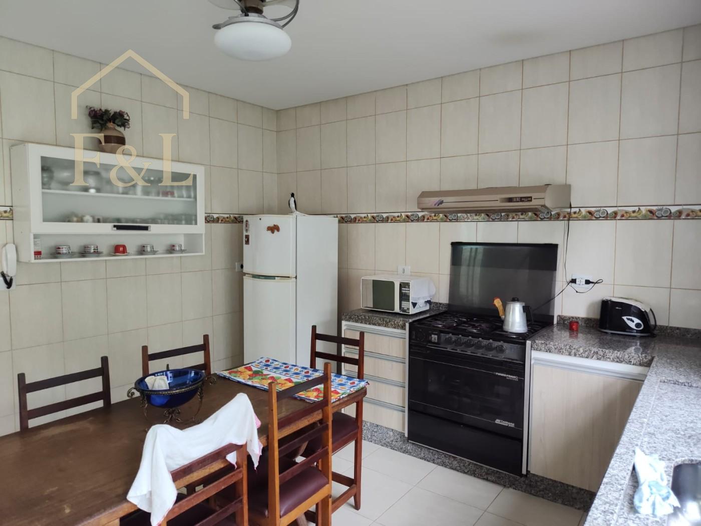 Casa, 3 quartos, 207 m² - Foto 4