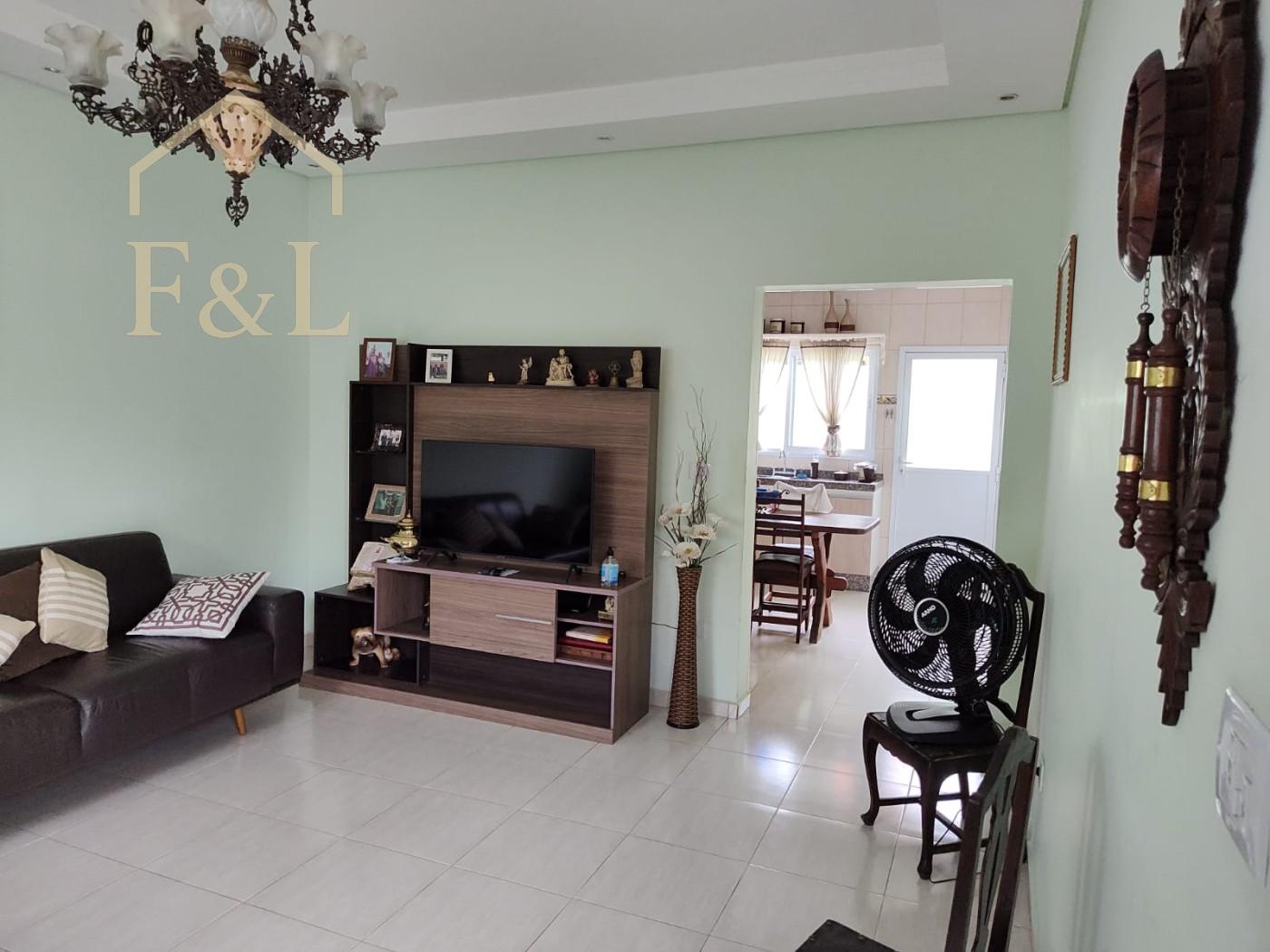 Casa, 3 quartos, 207 m² - Foto 1