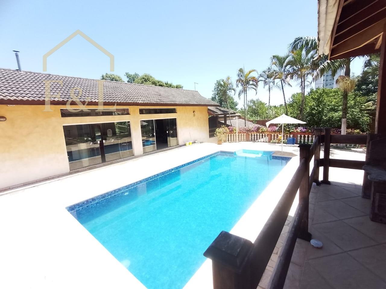 Chácara, 5 quartos, 1717 m² - Foto 1