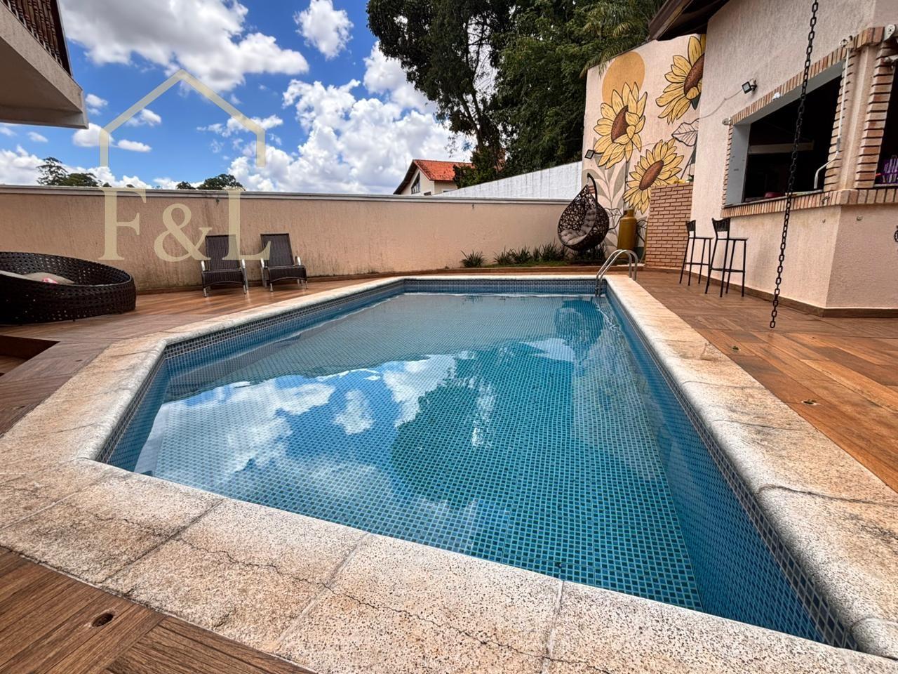 Casa, 3 quartos, 422 m² - Foto 1