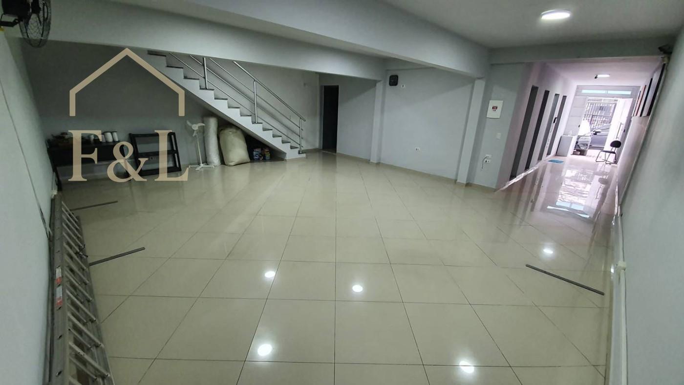 Casa, 7 quartos, 180 m² - Foto 1