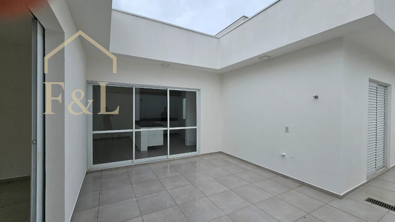Casa, 3 quartos, 132 m² - Foto 2
