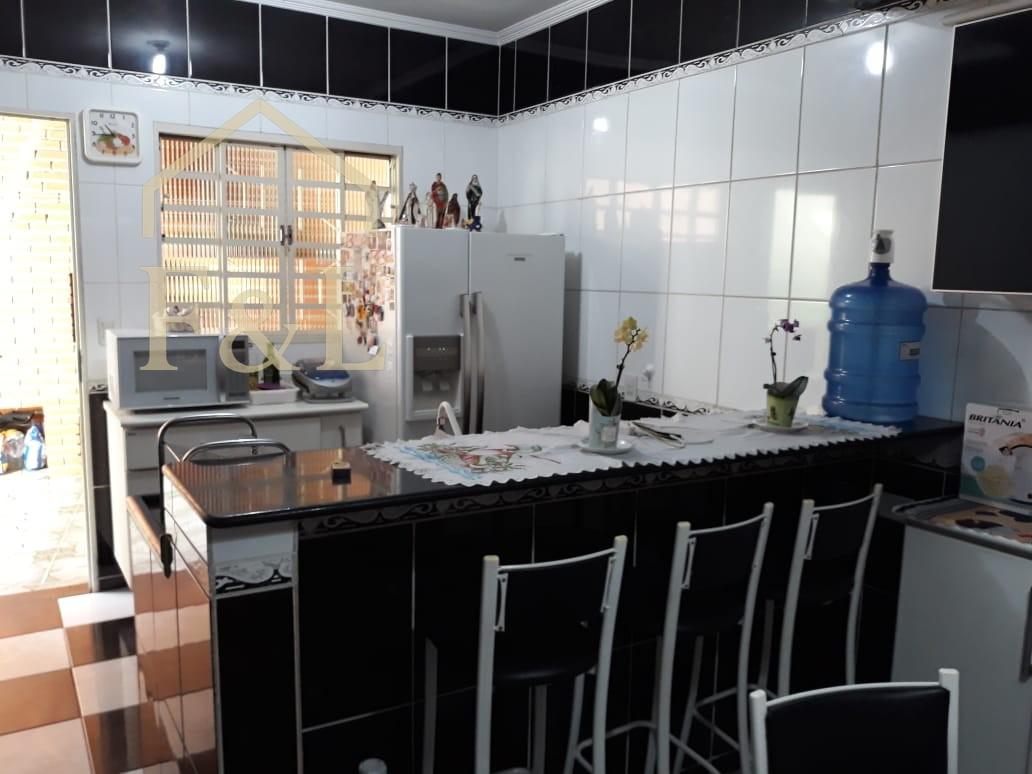 Casa, 3 quartos, 185 m² - Foto 2